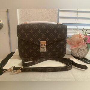 Crossbody/ Shoulder bag